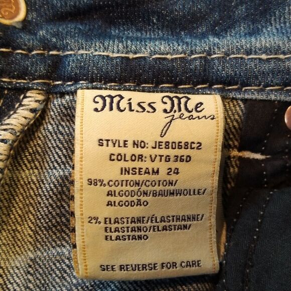 Miss Me Aztec Crop Jeans - Picture 11 of 12